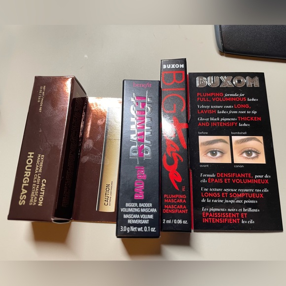 New. Mascara in mini size. - Picture 3 of 5